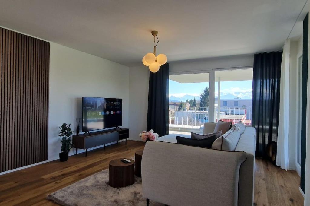 Visionary Hospitality Rothenburg, Lucerne - Premium Apartments With Free Parking, Washer, Kitchen, Terrace, 15' City Ngoại thất bức ảnh